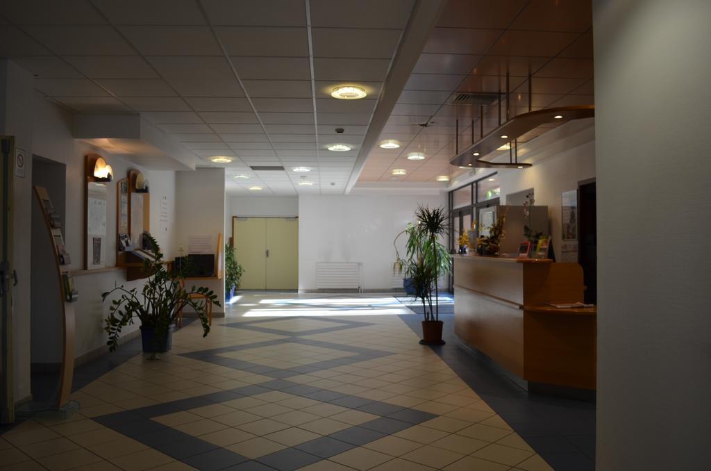 Kyriad Direct Montauban Centre Εξωτερικό φωτογραφία